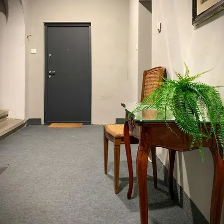 Pop's Apartment *