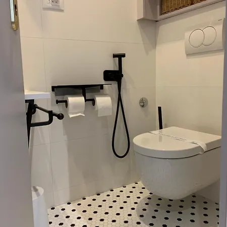 Apartment Pop's *